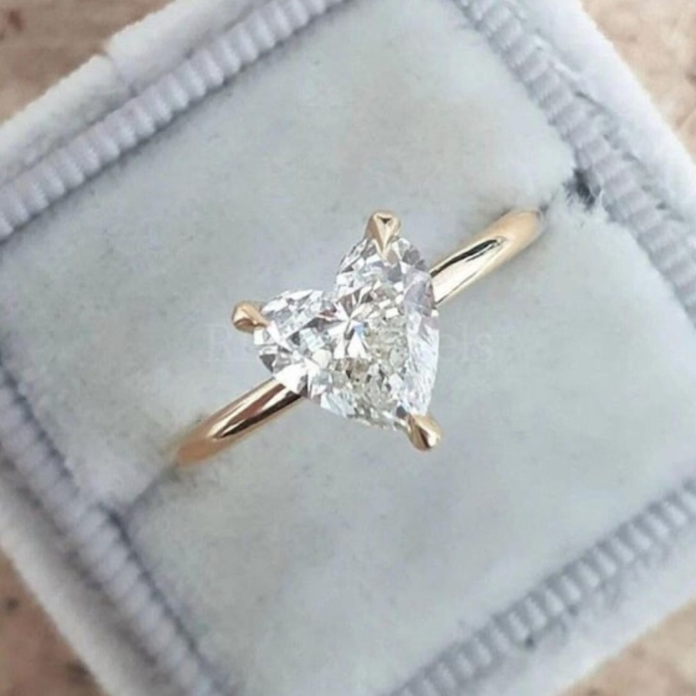 Romantic 14k Gold Plated Heart-Shaped CZ Diamond Ring. New. - Picture 9 of 15